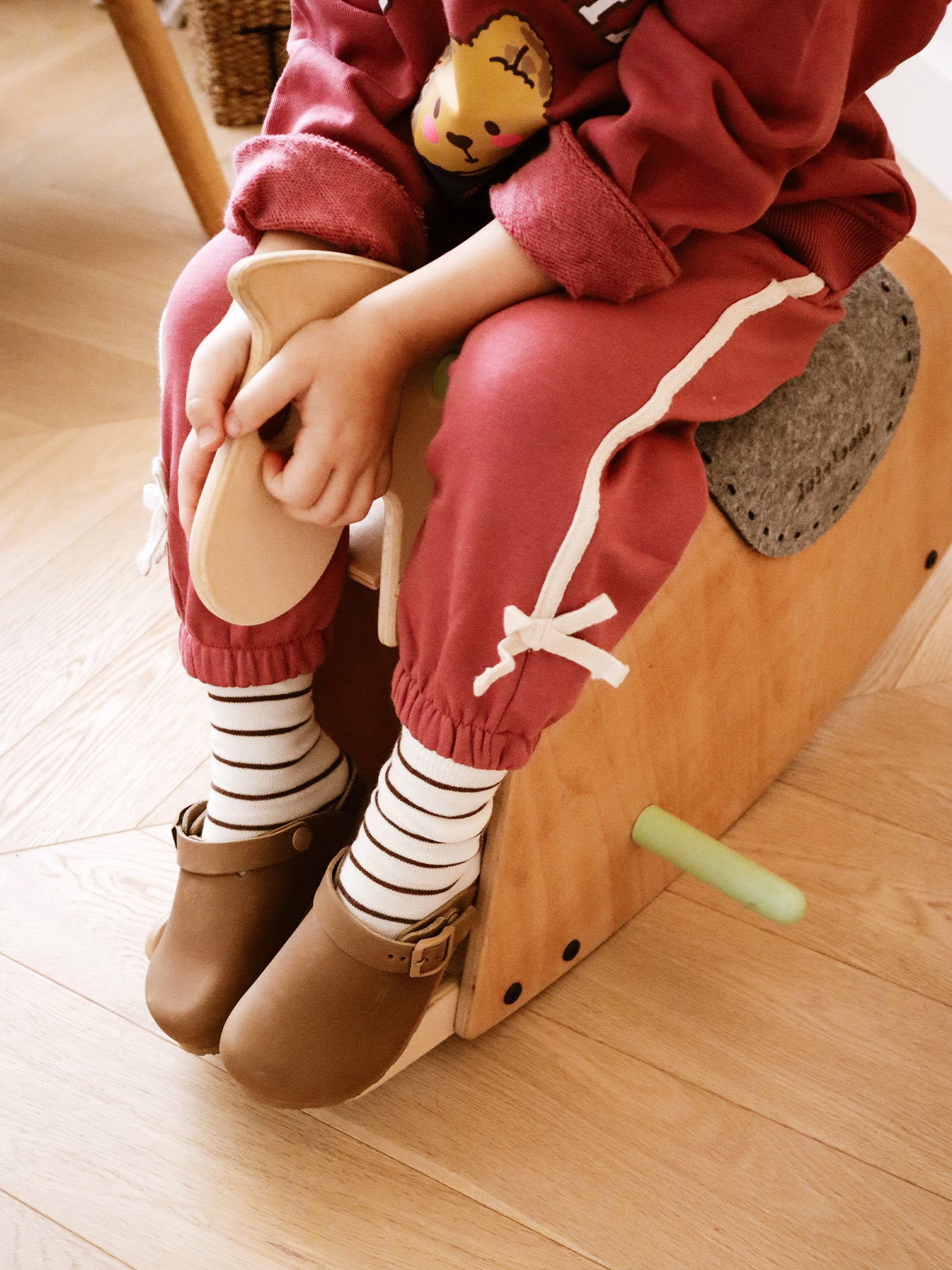 SHETLAND OILED LEATHER CLAY